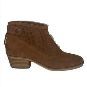 Denver Hayes Leather Boots